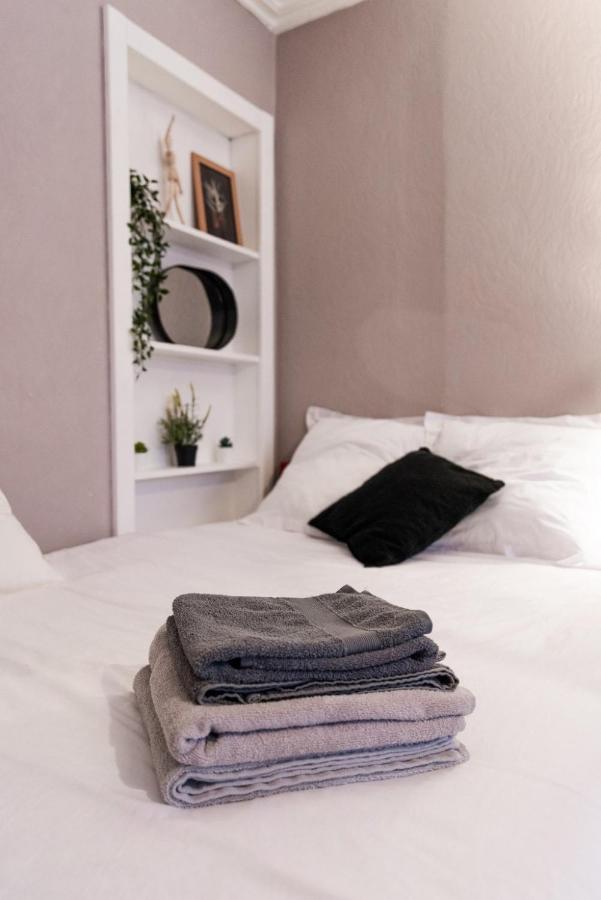 Agreable Studio En Plein Coeur De Quimper Apartment Bagian luar foto